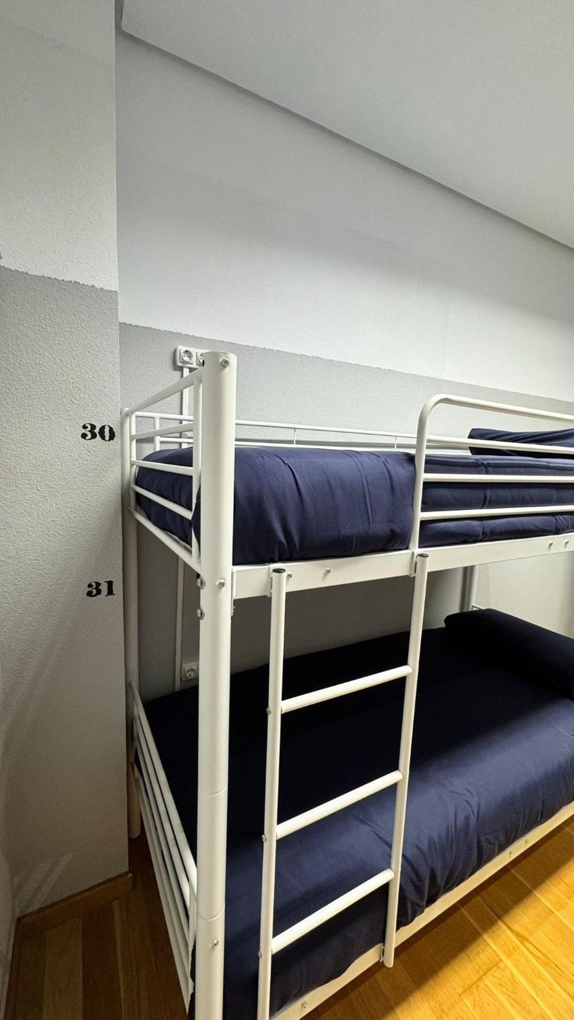 Hostel Puerta Del Angel Madrid Eksteriør bilde