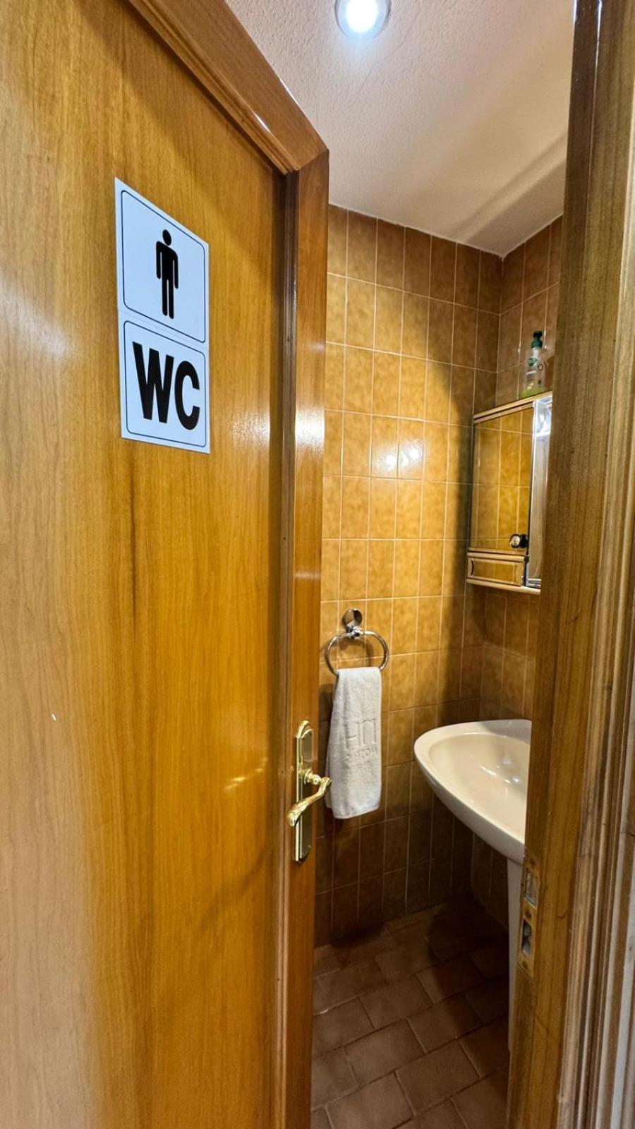 Hostel Puerta Del Angel Madrid Eksteriør bilde
