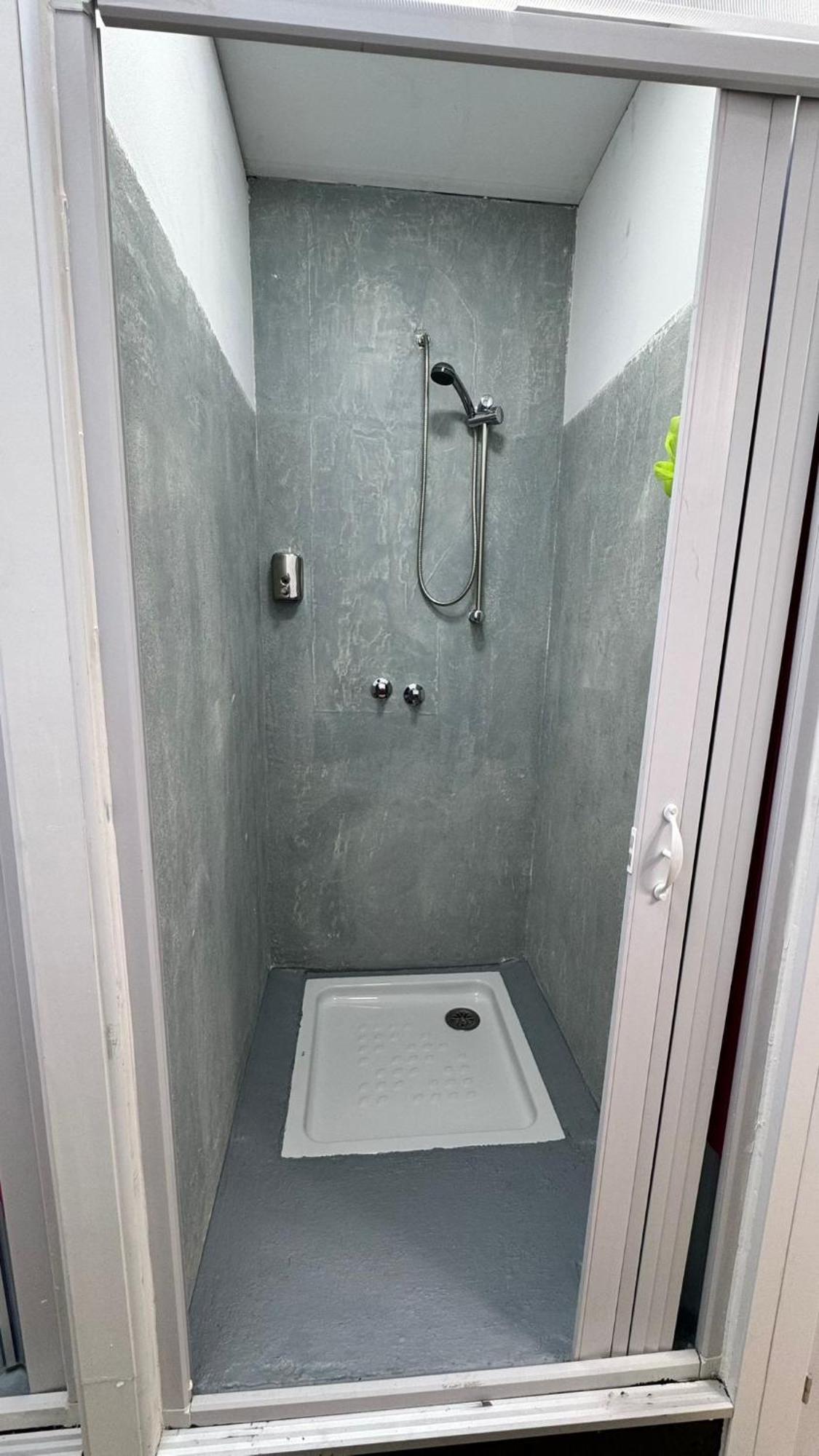 Hostel Puerta Del Angel Madrid Eksteriør bilde